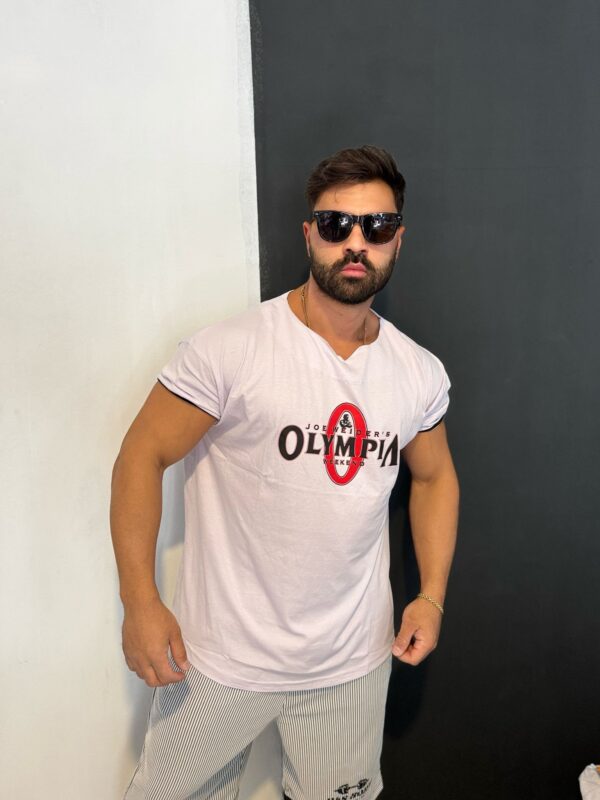 Kollar Dar Kesim OLYMPİA Baskılı  100% Pamuk T-shirt - Görsel 2