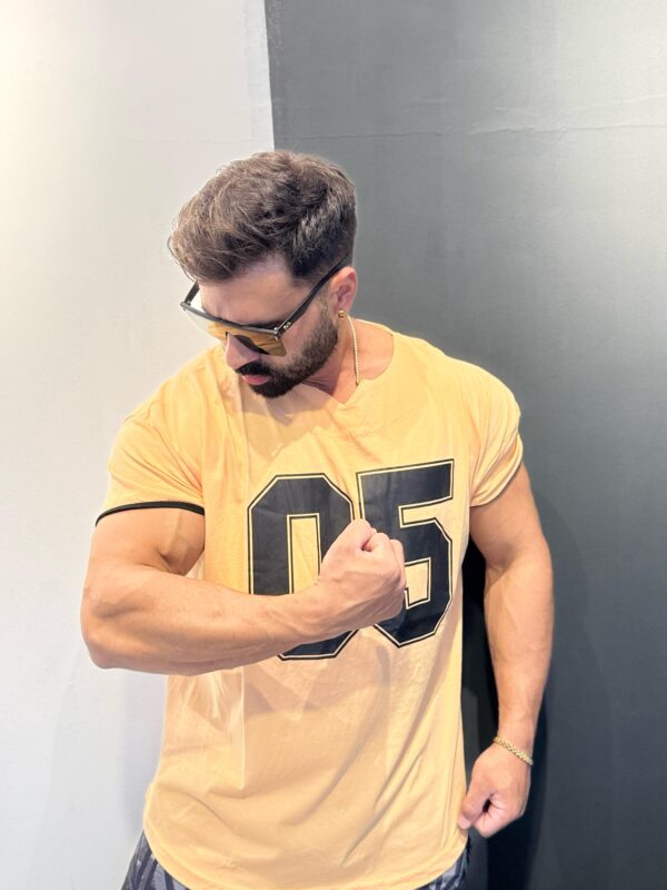 05 Baskılı Somon Rengi Kollar Dar Kesim Fit Model %100 Pamuk Oversize T-shirt