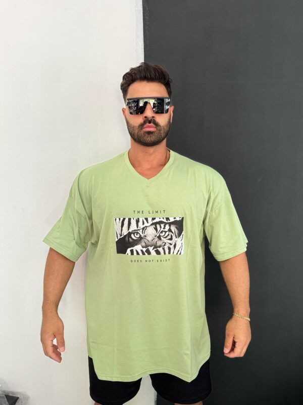 V Yaka %100 Pamuk BÜYÜK Beden Kaplan Baskılı Oversize Yeşil  T-shirt - Görsel 4