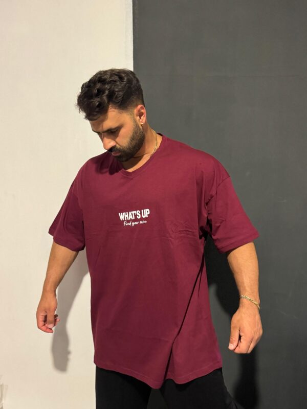 Bordo V Yaka Küçük Baskılı Battal Beden TİŞÖRT