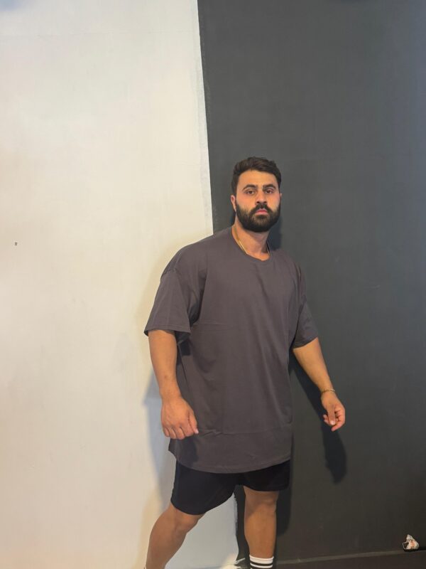 Antrasit Füme Battal Beden Düz Baskısız Bisiklet Yaka Oversize Tişört - Görsel 3