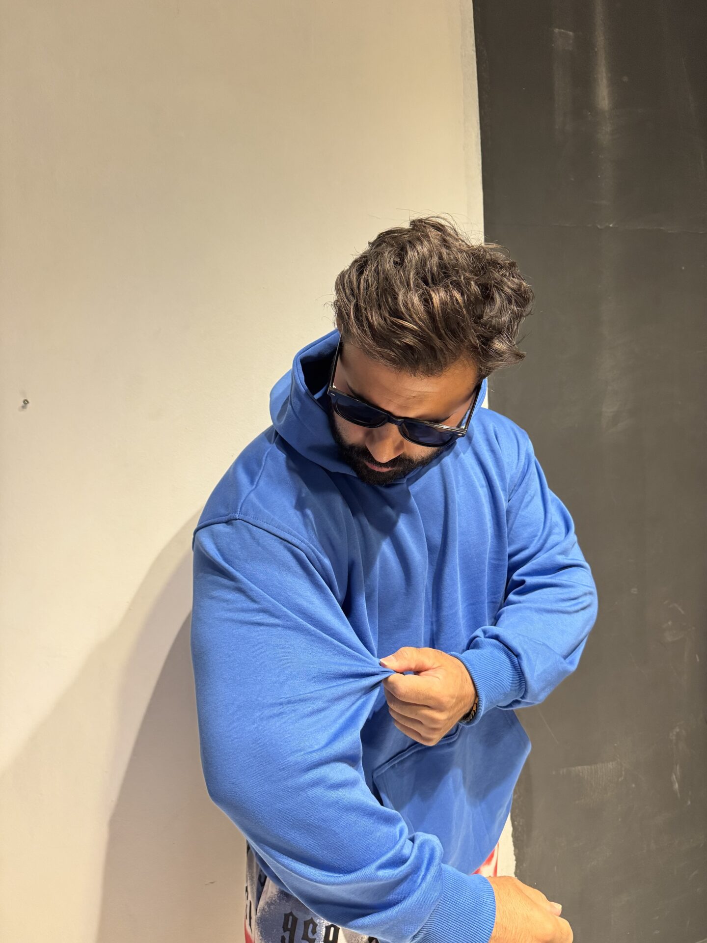 Mavi Kapşonlu Battal ve Normal Beden 3 İplik Şardonlu Baskısız - Görsel 6