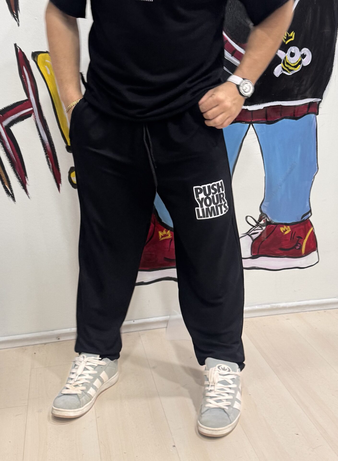 Sınırları Zorla Siyah Likralı Esnek Ve Kullanışlı Eşofman Altı Çift Fermuarlı Ve Derin Cepli - Görsel 3