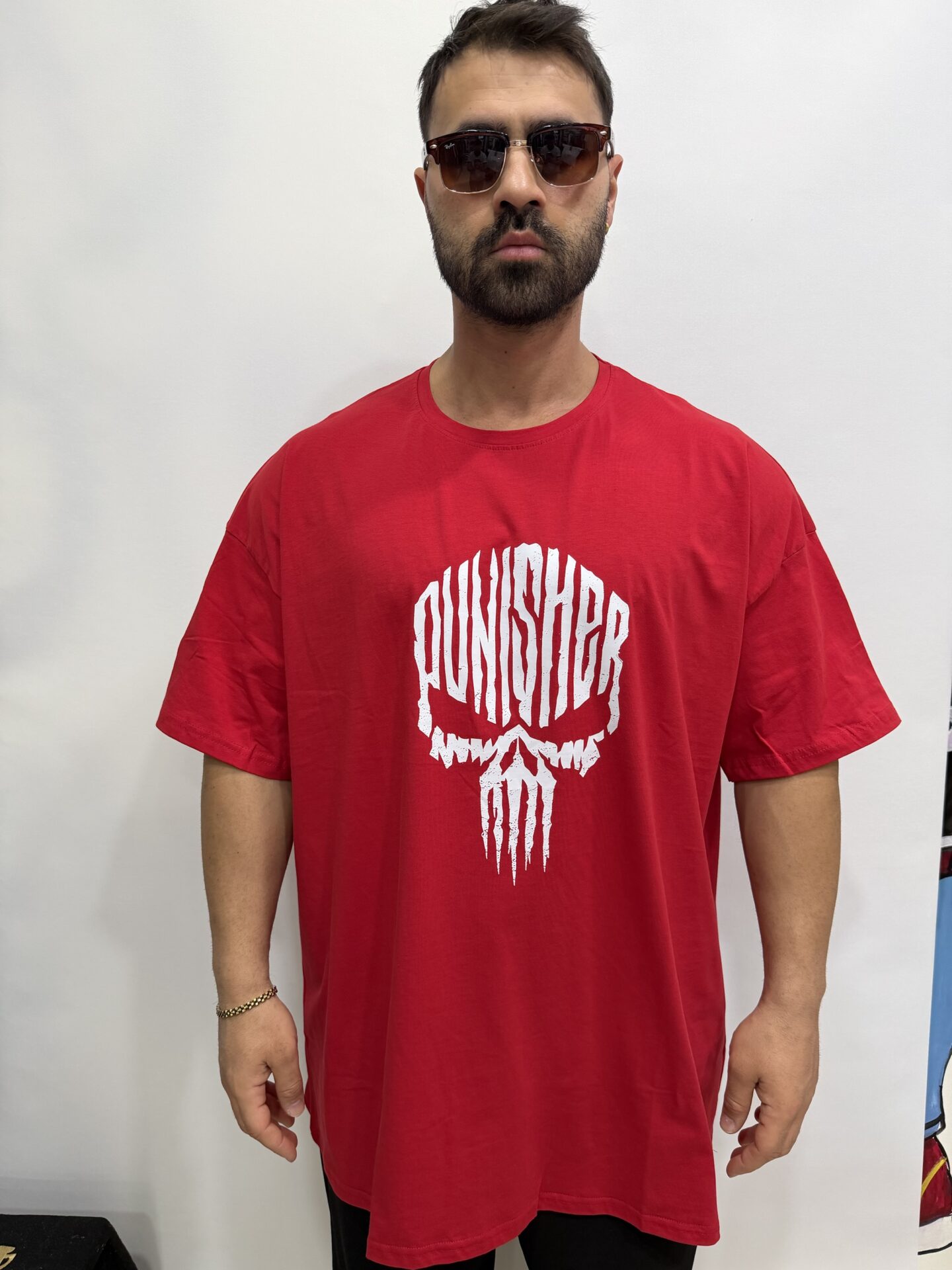 Kırmızı Punisher Baskılı Büyük Beden Kısa Kol Pamuklu Oversize Kesim Tişört - Görsel 3