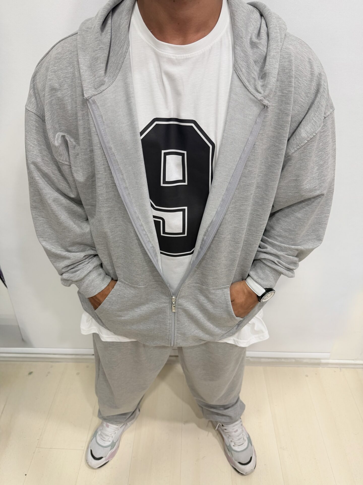 Gri Eşofman Takım 2 İplik Yumuşak Doku Pamuklu Fermuarlı Kapşonlu - Görsel 3