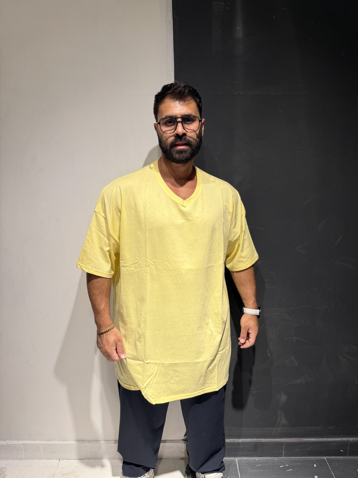 V Yaka %100 Pamuk Sarı Basic Kısa Kol Tişört - Görsel 5