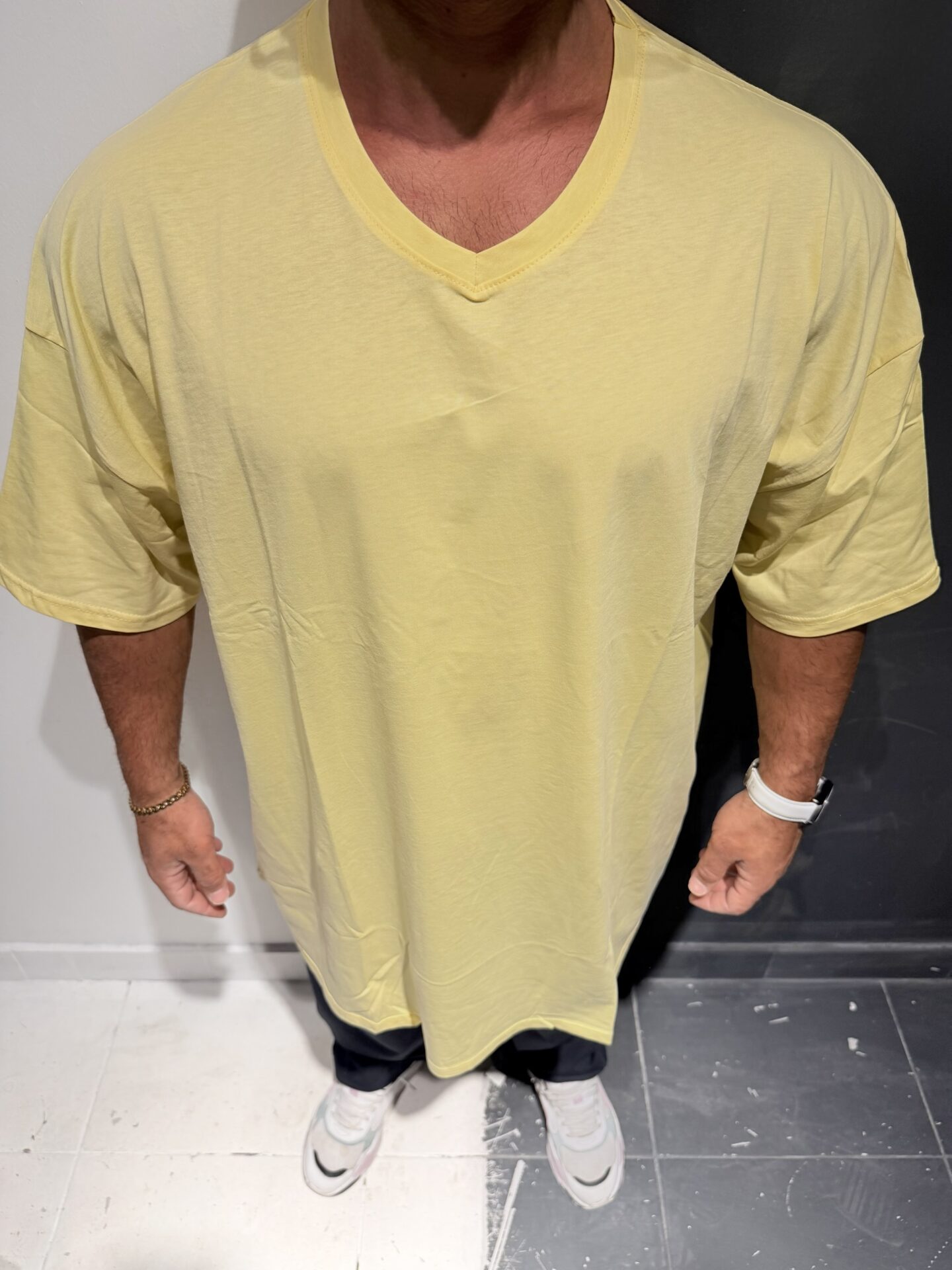 V Yaka %100 Pamuk Sarı Basic Kısa Kol Tişört